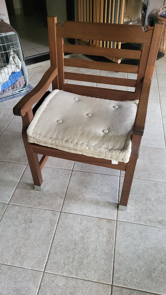 Houten zware tuintafel en 4 zware stoelen, Tuin en Terras, Tuintafels, Zo goed als nieuw, Vierkant, Hout, Ophalen