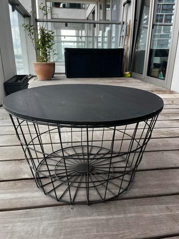 Bijzettafel met opbergruimte beschikbaar voor biedingen