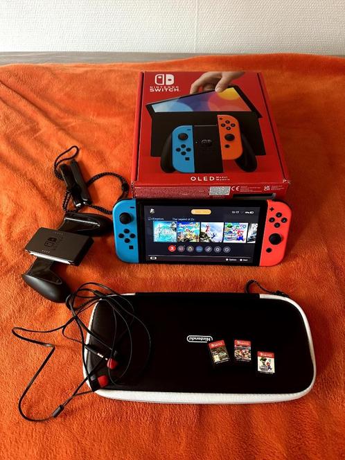 Nintendo Switch Oled (Case, 128Gb card), Consoles de jeu & Jeux vidéo, Consoles de jeu | Nintendo Switch, Comme neuf, Switch OLED