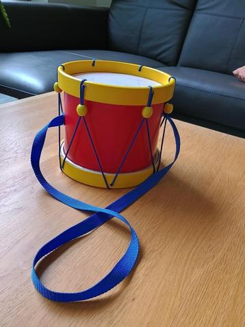 muziekinstrumenten -trommel - maracas -  beschikbaar voor biedingen