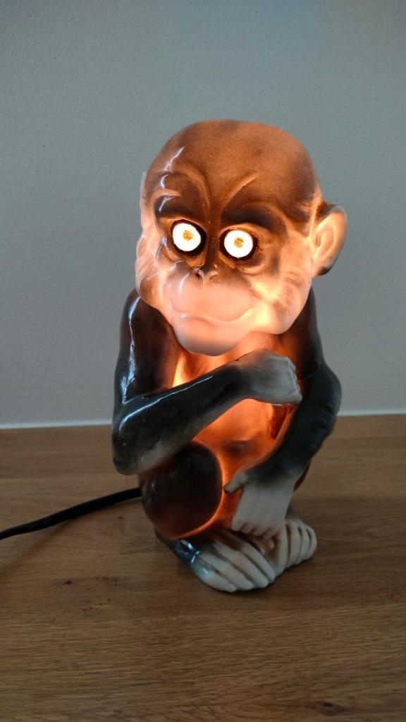 Porseleinen aapje (met lamp) van Ernst Bohne, Antiek en Kunst, Curiosa en Brocante, Ophalen