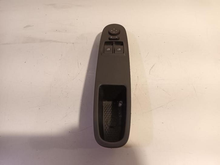 BEDIENINGSPANEEL ELEKTRISCHE RAMEN Fiat Punto III (199), Auto-onderdelen, Dashboard en Schakelaars, Fiat, Gebruikt