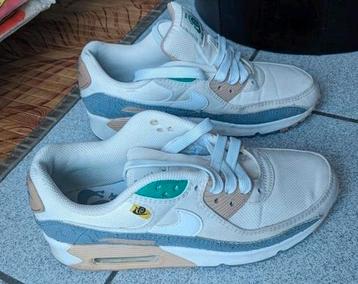 Baskets : Nike Air Max 90 SE - 39 - 24,5cm * très bon état. beschikbaar voor biedingen