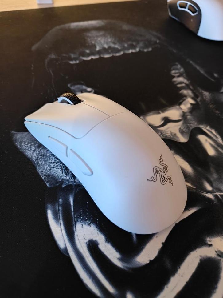 Razer Deathadder V4 Pro, Computers en Software, Muizen, Zo goed als nieuw, Muis, Rechtshandig, Draadloos, Ergonomisch, Gaming muis