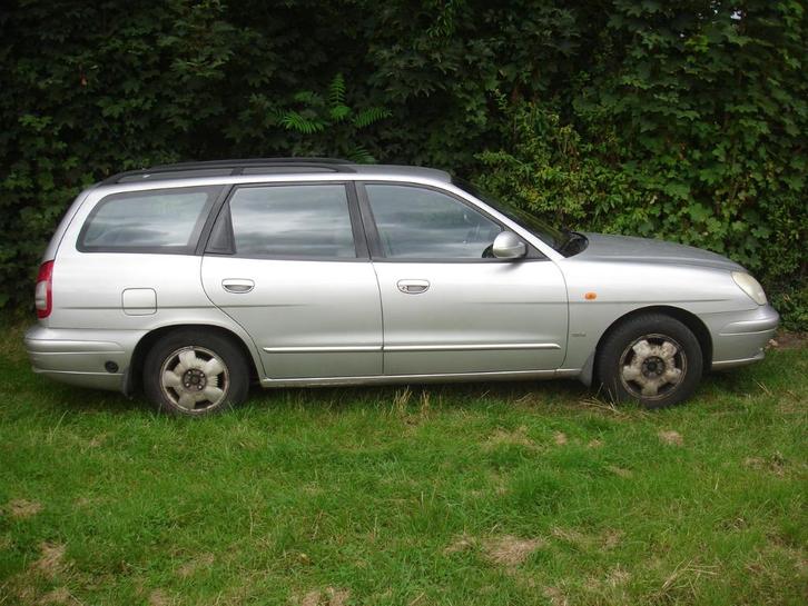 daewoo nubira break LPG bouwjaar 2000, Auto's, Daewoo, Particulier, Nubira, Lederen bekleding, Metaalkleur, Trekhaak, Benzine