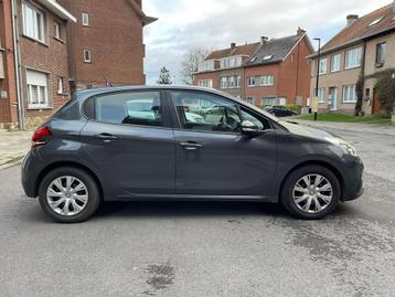 Peugeot 208 1.2 benzine 120000 km 09/2016 GPS beschikbaar voor biedingen