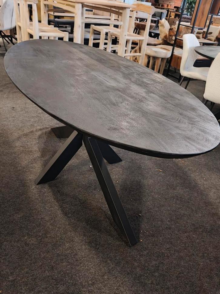 Ovale eetkamertafel zwart (outlet), Huis en Inrichting, Tafels | Eettafels, Nieuw, 150 tot 200 cm, Ovaal, Ophalen