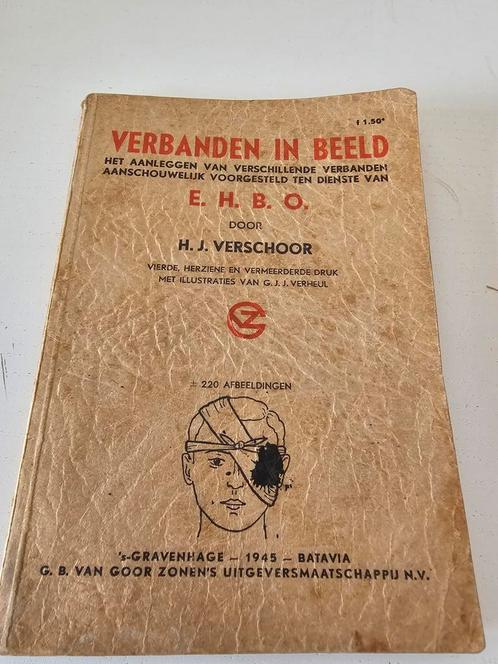 Verbanden in beeld 1945, Antiek en Kunst, Antiek | Boeken en Manuscripten, Ophalen of Verzenden