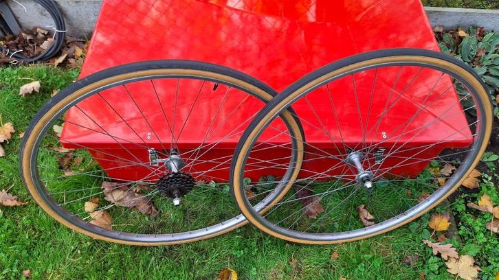 Zeer goede 28” retro wielset 5v. racefiets als nieuw banden, Fietsen en Brommers, Fietsonderdelen, Gebruikt, Racefiets, Wiel, Ophalen