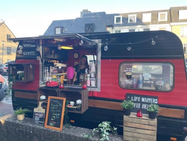 Unieke retro-foodtruck te koop – volledig instapklaar, Zakelijke goederen, Stock en Retail | Verkoopwagens, Ophalen
