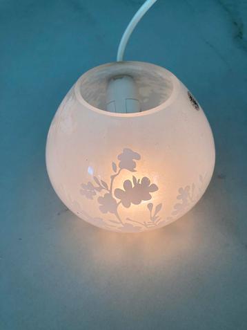 Tafellampje beschikbaar voor biedingen