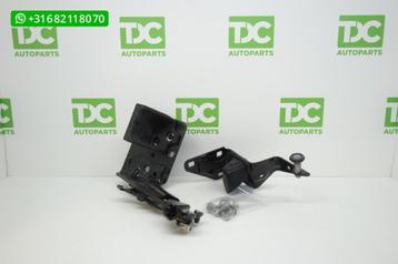 Renault Master ('10-'20) Schuifdeurrol links onder en boven beschikbaar voor biedingen