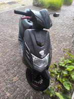 Scooter TURBHO A klas Er is een USB-oplaadpoort. perfect 781, Fietsen en Brommers, Ophalen, Zo goed als nieuw