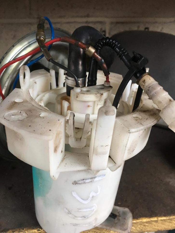 POMPE A MAZOUT OPEL CORSA C, Autos : Pièces & Accessoires, Systèmes à carburant, Opel, Utilisé, Enlèvement