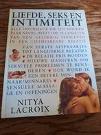 Groot boek (vintage) Liefde, seks en intimiteit jaren 80, Ophalen, Zo goed als nieuw