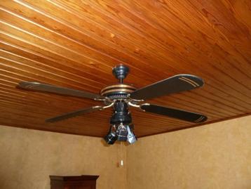 Mooie plafond ventilator + LED verlichting beschikbaar voor biedingen
