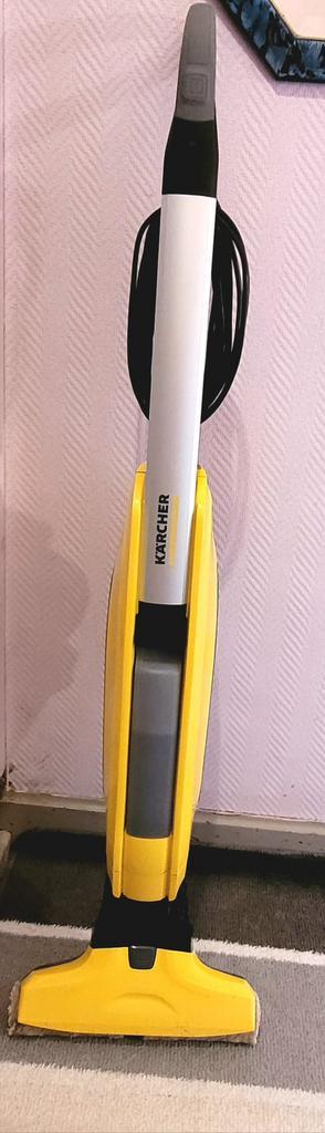KARCHER FC5 stofzuigerschrobmachine beschikbaar voor biedingen