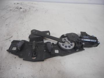 CENTRALE VERGRENDELING MOTOR ACHTERKLEP Ford Focus 2 C+C beschikbaar voor biedingen