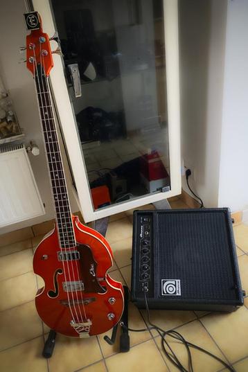 Bass Guitar EKO 995a, Musique & Instruments, Instruments à corde | Guitares | Basses, Enlèvement, Comme neuf, Électrique