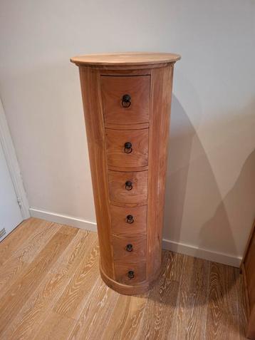 Rond hoog ladenkastje in teak  beschikbaar voor biedingen