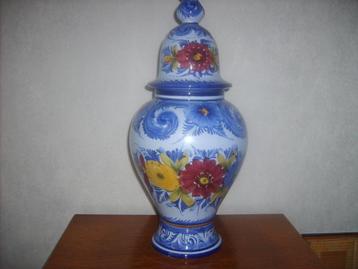 Vase portugais peint à la main et signé