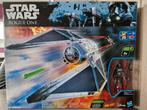 Star Wars TIE Striker (battle damaged) + special TIE pilot, Verzamelen, Verzenden, Nieuw, Actiefiguurtje