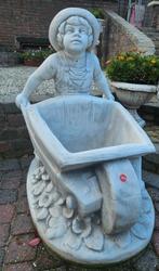 Groot beeld kindje kruiwagen,  nu 50%, Tuin en Terras, Ophalen, Nieuw, Beton, Mensenbeeld