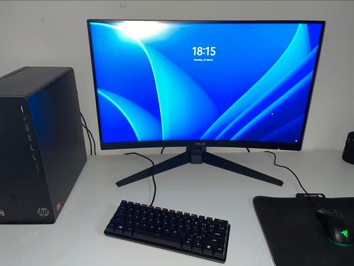 Volledige setup, Computers en Software, Desktop Pc's, Zo goed als nieuw, 4 Ghz of meer, HDD, SSD, 8 GB, Met monitor, Gaming, Virtual Reality