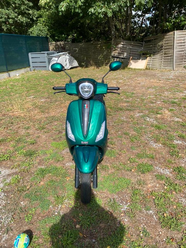Brommer A klasse GTS BRAVO petrol groen, Fietsen en Brommers, Snorfietsen en Snorscooters, Gebruikt, Overige merken, Benzine, Ophalen