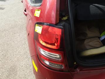 Achterlicht links van een Citroen C3 beschikbaar voor biedingen