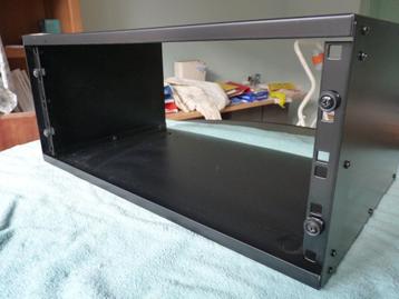 4U STUDIOREK - METAAL  beschikbaar voor biedingen