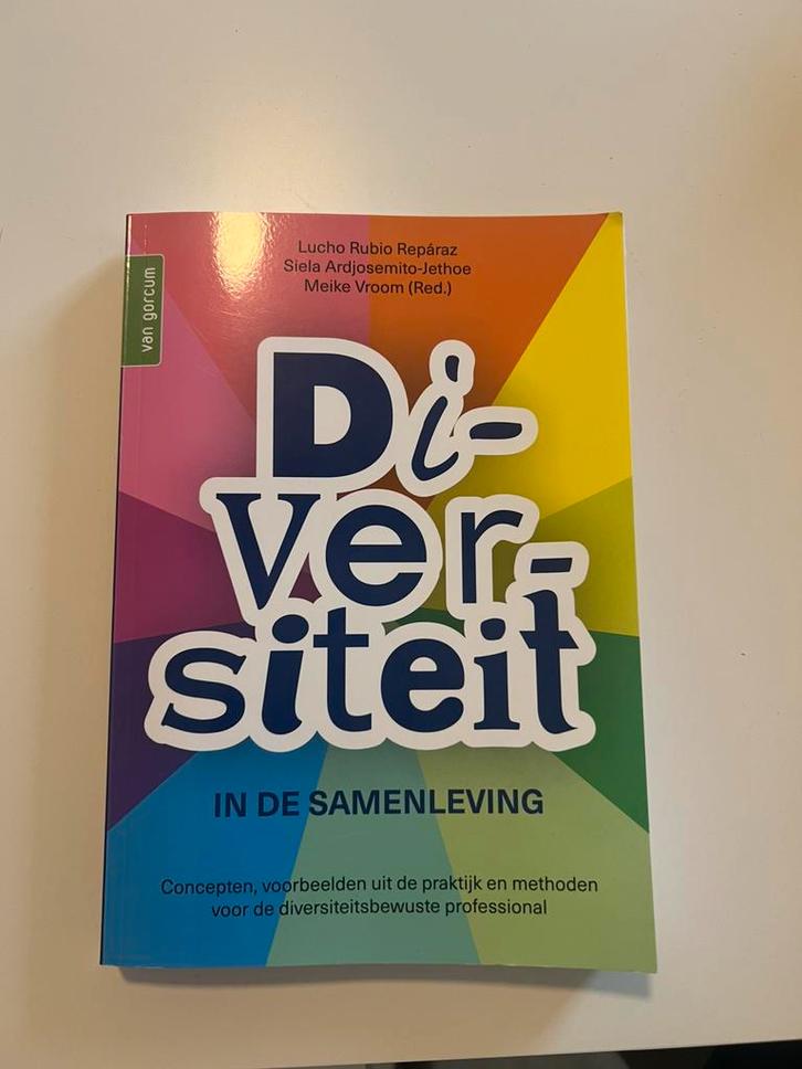 Lucho Rubio Repàraz - Diversiteit in de samenleving, Boeken, Wetenschap, Zo goed als nieuw, Ophalen