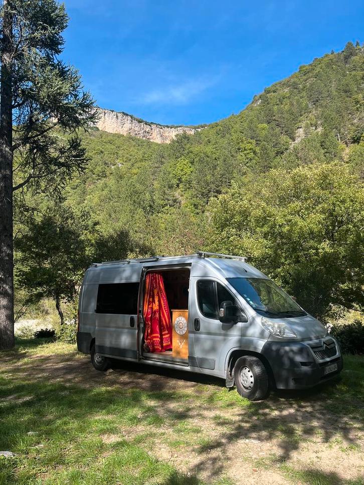 Zelf omgebouwde campervan Marley zoekt nieuwe eigenaar!, Auto's, Citroën, Particulier, Jumper, Diesel, Euro 5, Overige carrosserie