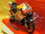 Andrea Dovizioso Honda RC212V 2010 1:12 57323, Hobby & Loisirs créatifs, Voitures miniatures | 1:5 à 1:12, Moteur, Enlèvement ou Envoi
