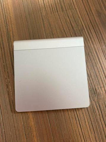 Apple Magic Trackpad  beschikbaar voor biedingen