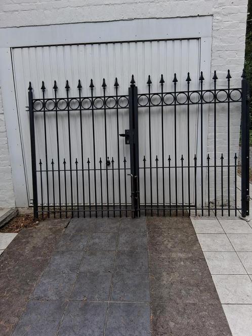 Smeedijzeren poort vol ijzer gemetalliseerd en gepoederlakt, Tuin en Terras, Tuinhekken en Hekwerk, Zo goed als nieuw, IJzer, Ophalen