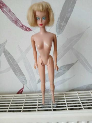 2 poupées BARBIE année 66 + accessoires beschikbaar voor biedingen