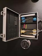 Dartcase met 1doos en 2 kokers vol met punten en 2 sets pijl, Ophalen of Verzenden, Zo goed als nieuw, Overige typen, Soft tip