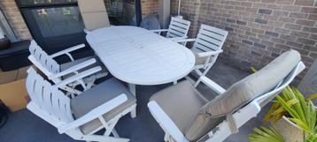 Tuinset met 6 stoelen en kussens beschikbaar voor biedingen