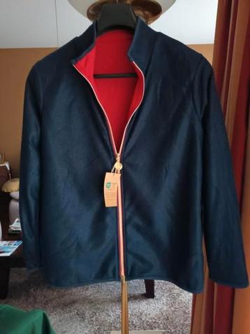 Volledig nieuwe jas uit fleece beschikbaar voor biedingen
