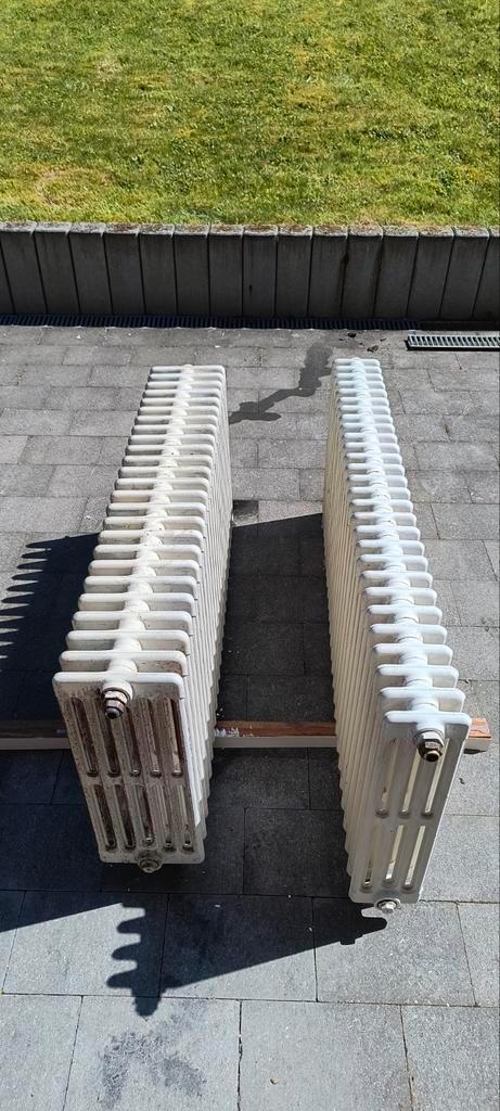 Gietijzeren radiatoren, Doe-het-zelf en Bouw, Verwarming en Radiatoren, Zo goed als nieuw, Ophalen