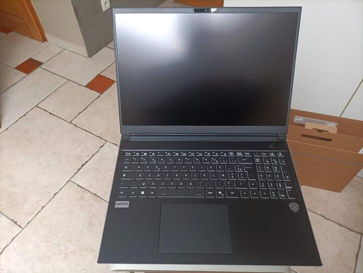 NEUF 16" Ryzen 9 AI HX 370 PC Portable gaming, Informatique & Logiciels, Ordinateurs portables Windows, Neuf, 16 pouces, SSD, 4 Ghz ou plus