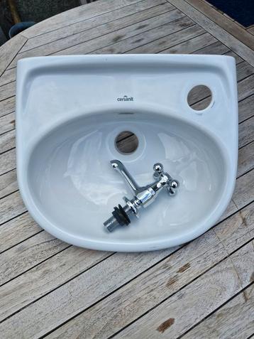 Lave main + robinet  beschikbaar voor biedingen