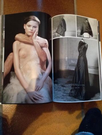 661) Belgian fashion design beschikbaar voor biedingen