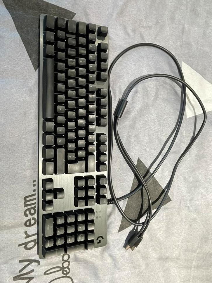 Logitech G512 Carbon toetsenbord, Computers en Software, Toetsenborden, Zo goed als nieuw, Azerty, Bedraad, Gaming toetsenbord