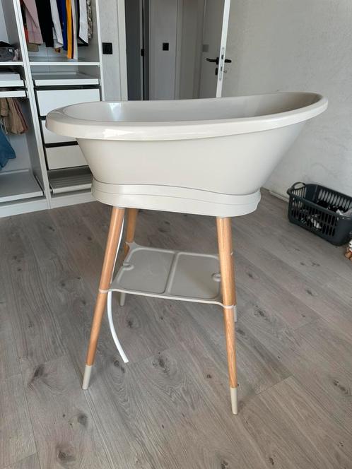 Bébé-Jou Sense Babybad + Badstandaard Taupe + Afvoerslang, Kinderen en Baby's, Badjes en Verzorging, Zo goed als nieuw, Badje