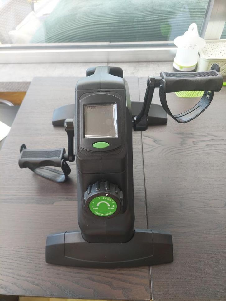 Stoelfiets Tunturi cardio fit M35, Sport en Fitness, Fitnessapparatuur, Zo goed als nieuw, Stoelfiets, Armen, Benen, Overige materialen