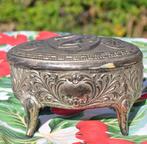 boite a bijoux sur pied en regule decor cupidon, Antiquités & Art, Enlèvement ou Envoi