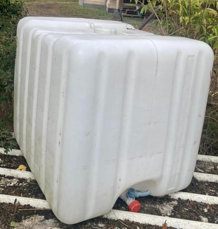 Kunststof opslagtank / watertank met kraantje, Tuin en Terras, Regentonnen, Zo goed als nieuw, Kunststof, Met kraantje, Ophalen