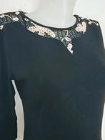 Top noir avec col en maille taille M, Vêtements | Femmes, Tops, Enlèvement ou Envoi, Noir